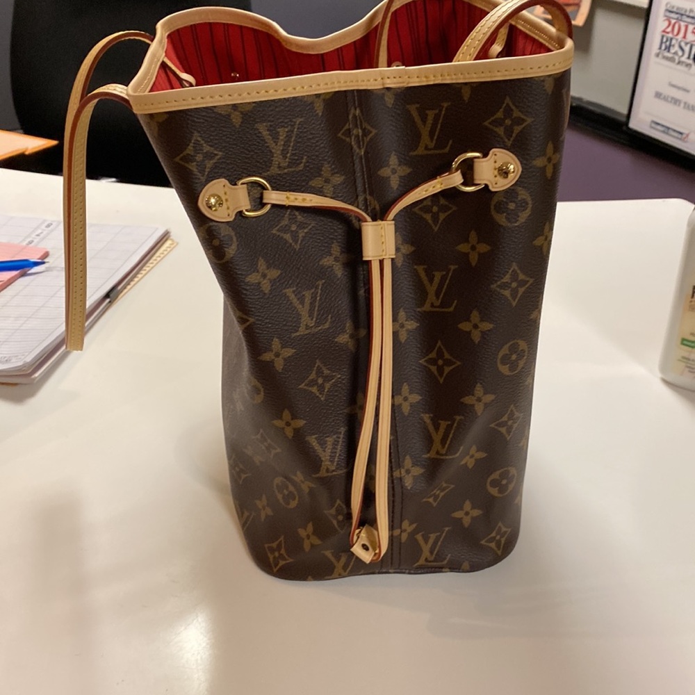 Women’s Louis Vuitton Bag